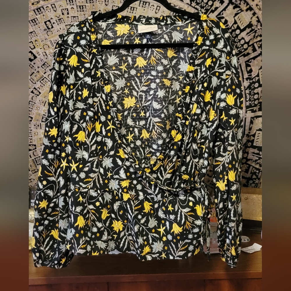 Universal Thread Wrap Top with Long Sleeves